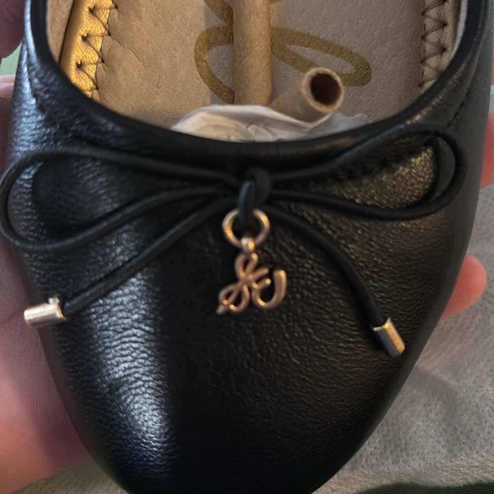 Sam Edelman big kid size 4 Felicia mini ballerina flats..black w/gold (NWT) - Picture 9 of 12